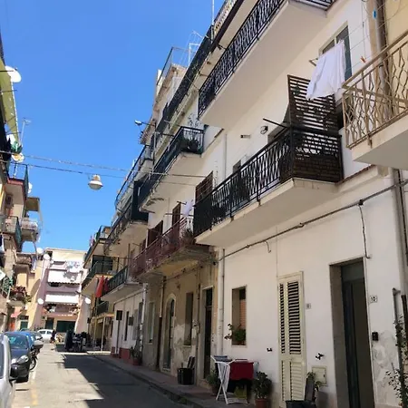 Holiday House Near Taormina Appartement *